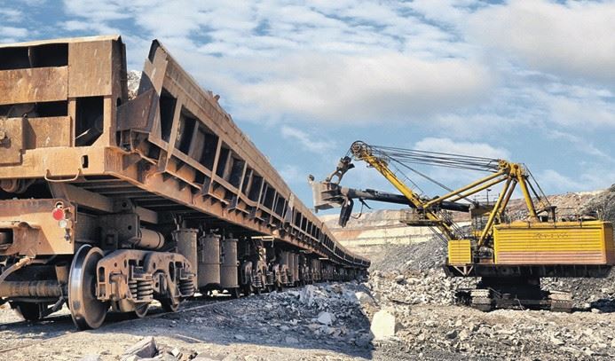 Dalian iron ore futures continue gains