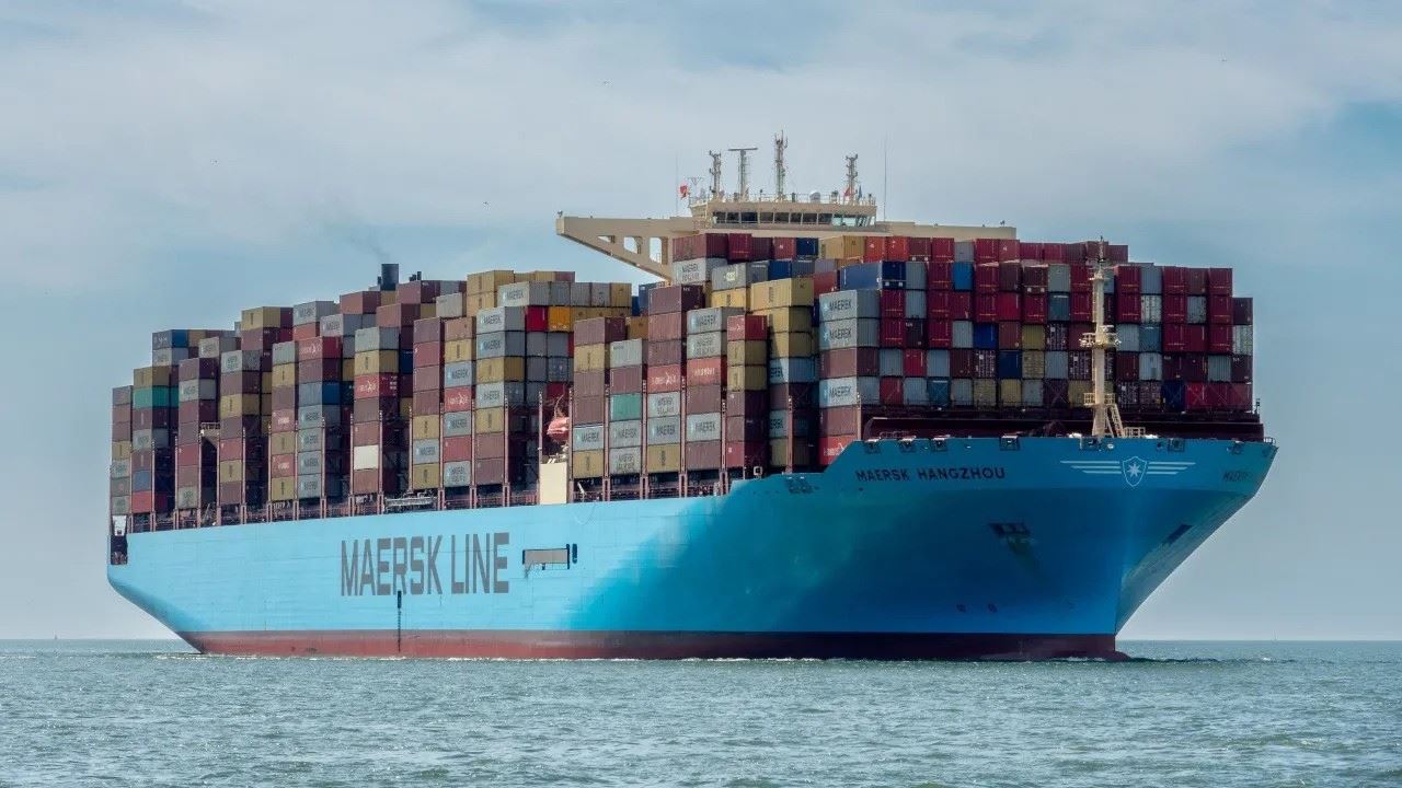 Maersk halted shipments in the Red Sea after the Houthi attack: Concern grows in global trade