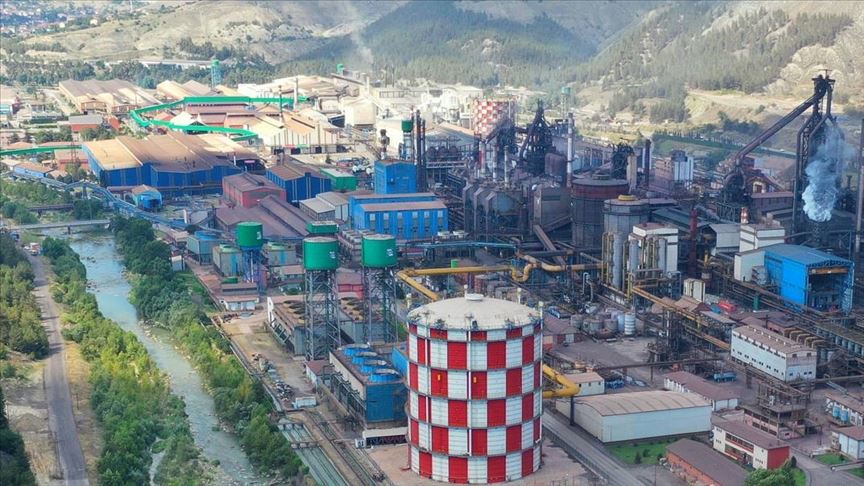 Kardemir'in yüksek fırını Zeynep, 65 yılda 9 milyon ton ham demir üretimiyle başarıya imza attı