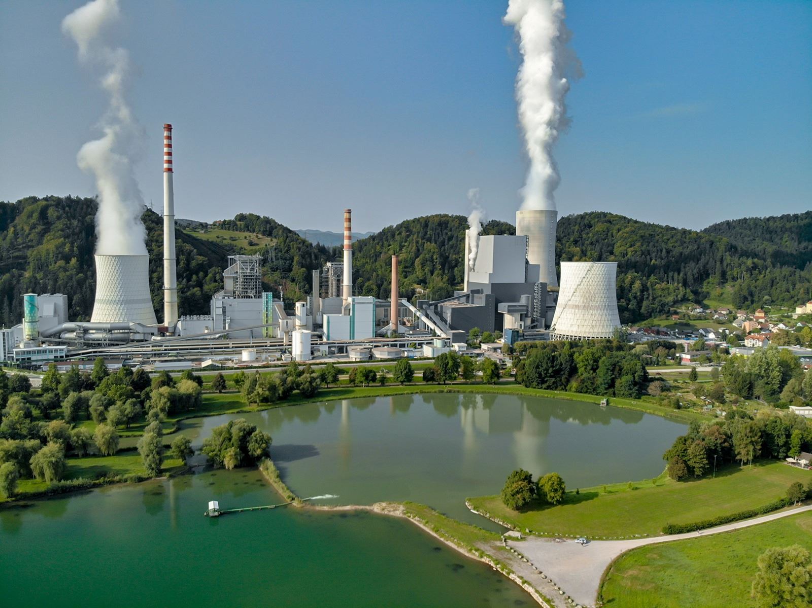 Slovenia planning to divest TEŠ coal station from the state ownership