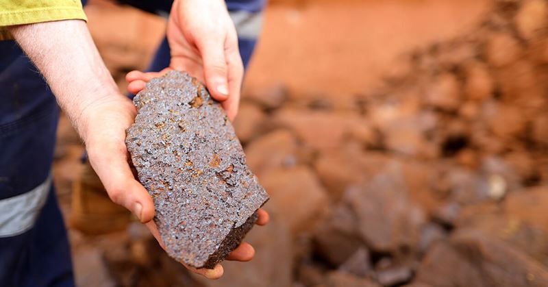 China's iron ore prices declined consecutively