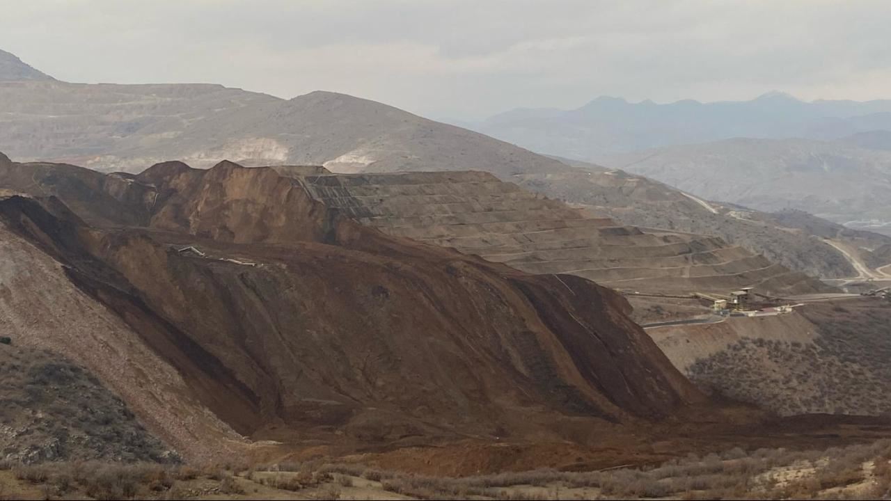 Erzincan'daki maden ocağında üretim durduruldu!