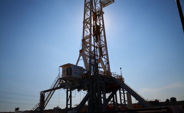 US rig count decreased while Canada's rose
