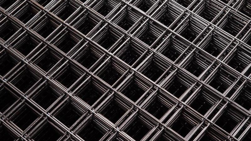 Wire mesh prices in the UK continue their downward trend