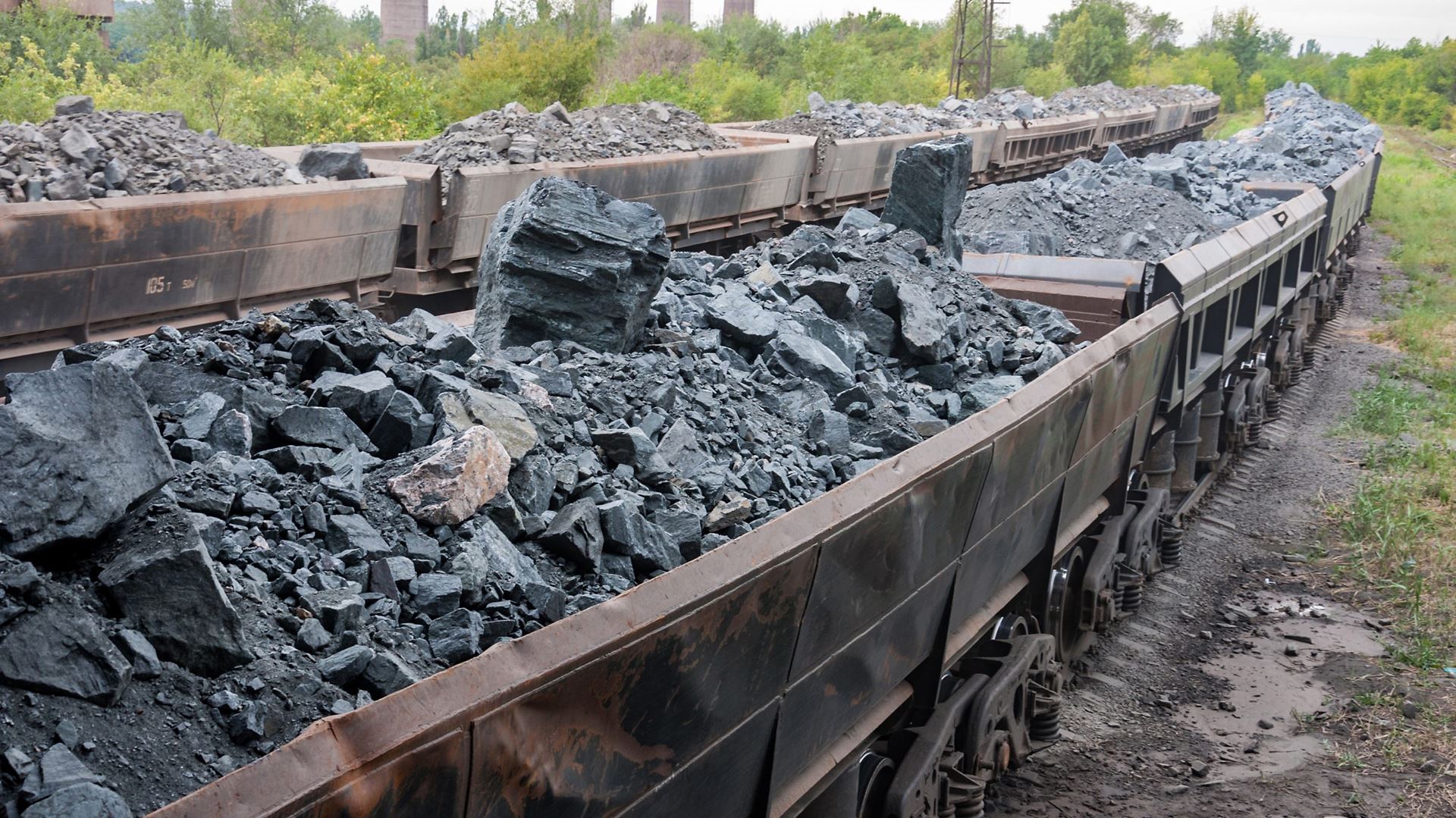 Ukrayna şubat ayında dünya pazarına 2,55 milyon ton demir cevheri ihraç etti