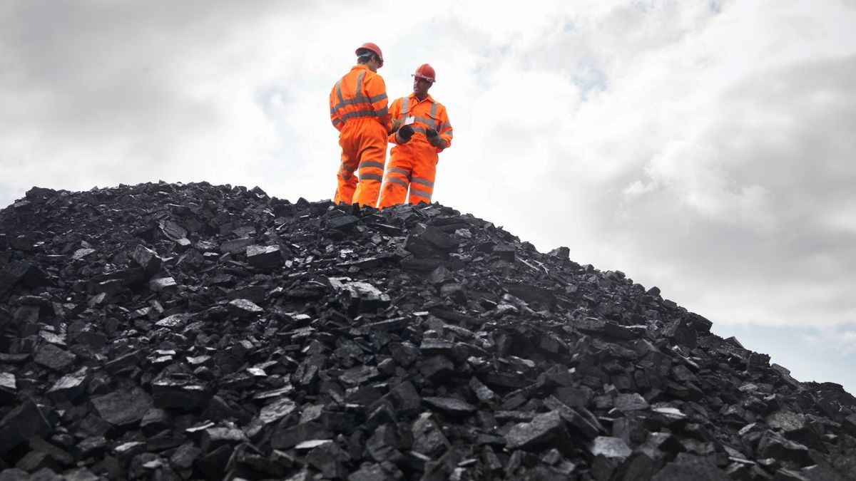 Endonezya kömür madencilerinden hükümetin üretim hedefleri için endişe