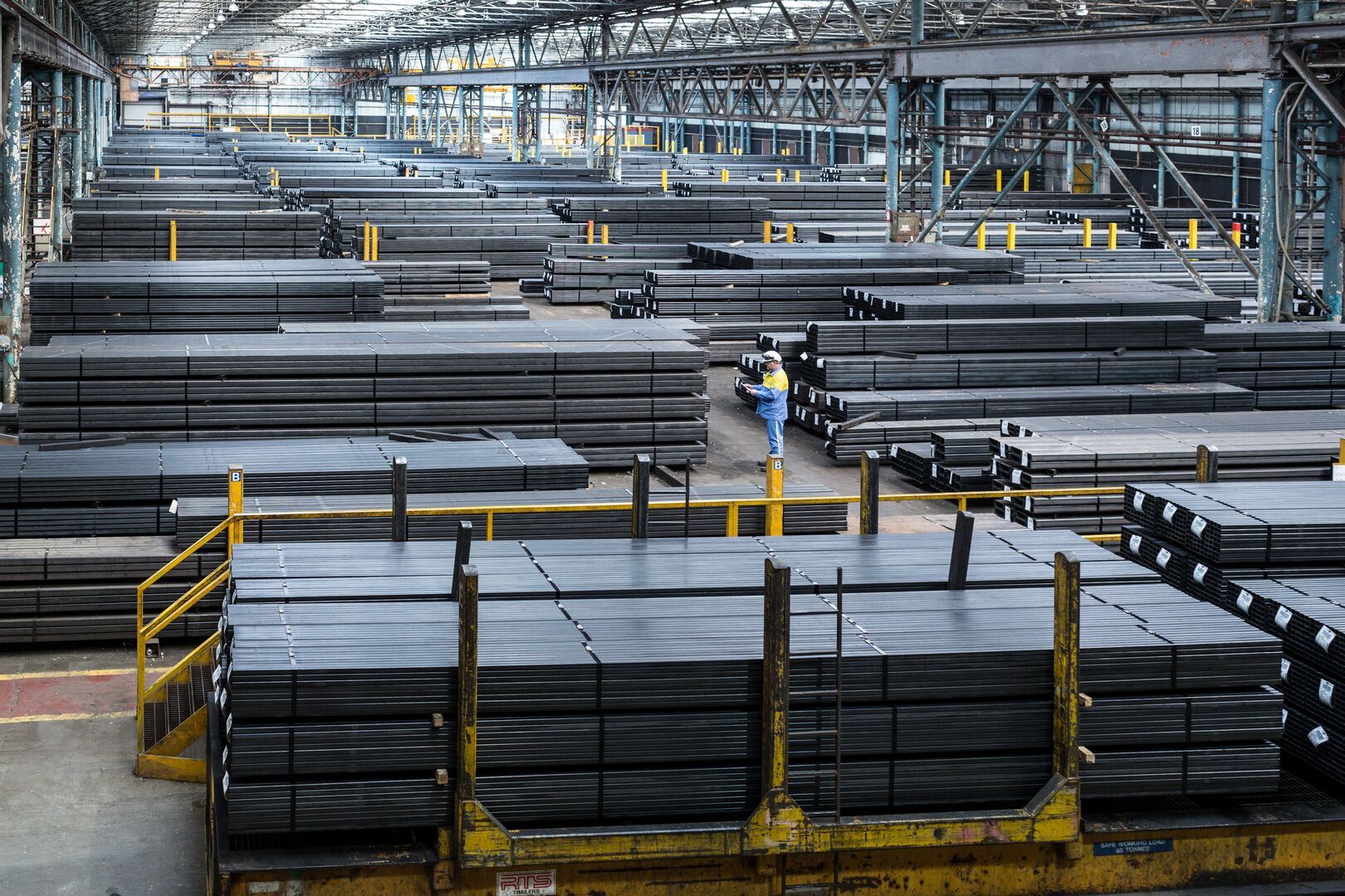 Reliance, Amerikan Alloy Steel'i  satın aldı