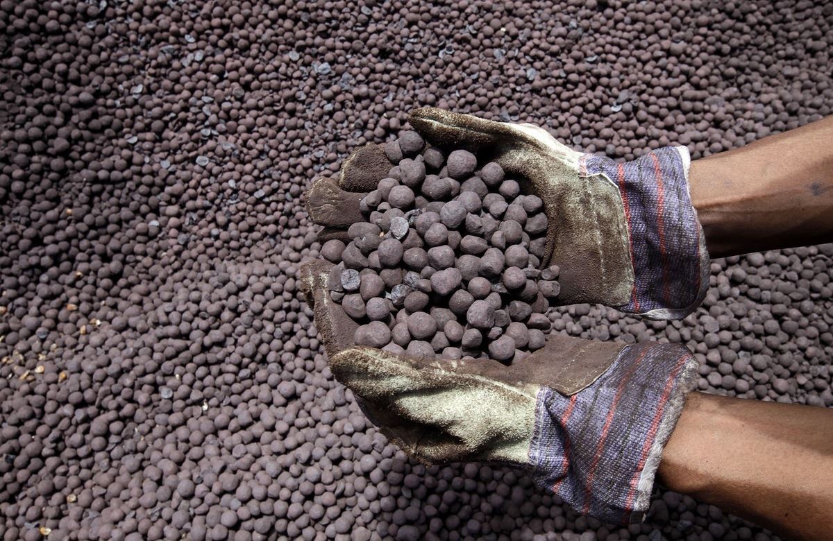 Iron ore prices in China fall to six-week low
