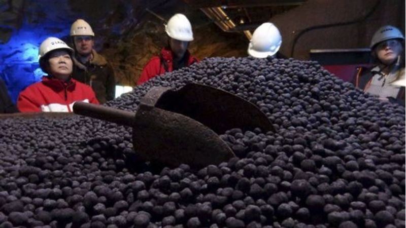 Iron ore dropped due to high stocks and weak demand