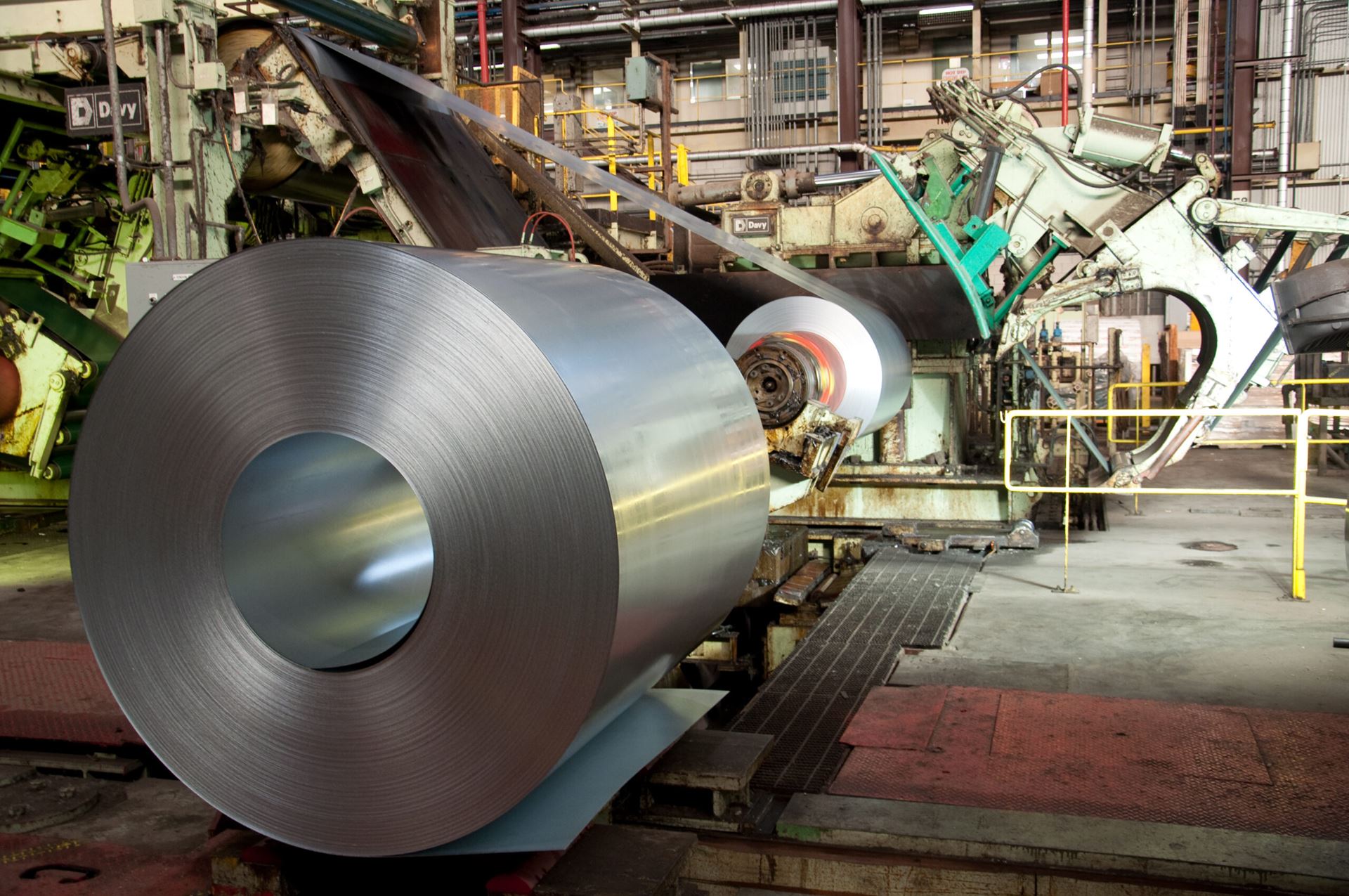 Three major steel companies in South Korea experience declines in operating profits