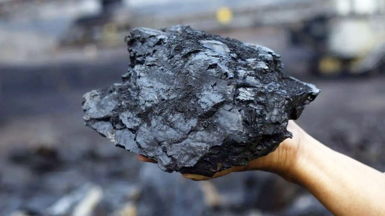 Why is Australian coking coal on a downward trend?