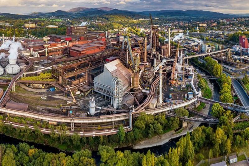 Czechia's largest steelmaker postpones decarbonization project