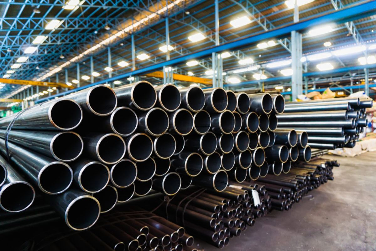 Steel pipe prices in Russia hit two-year lows