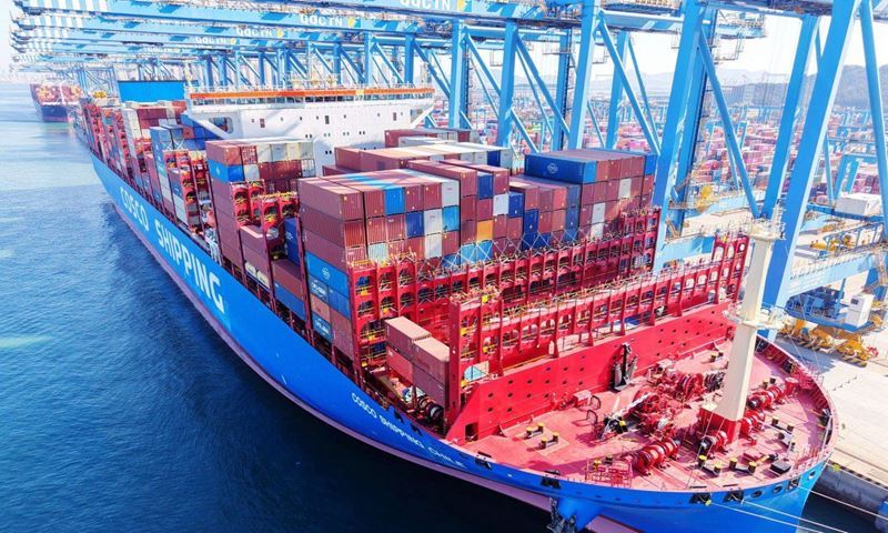 US suspends port fees on Chinese vessels