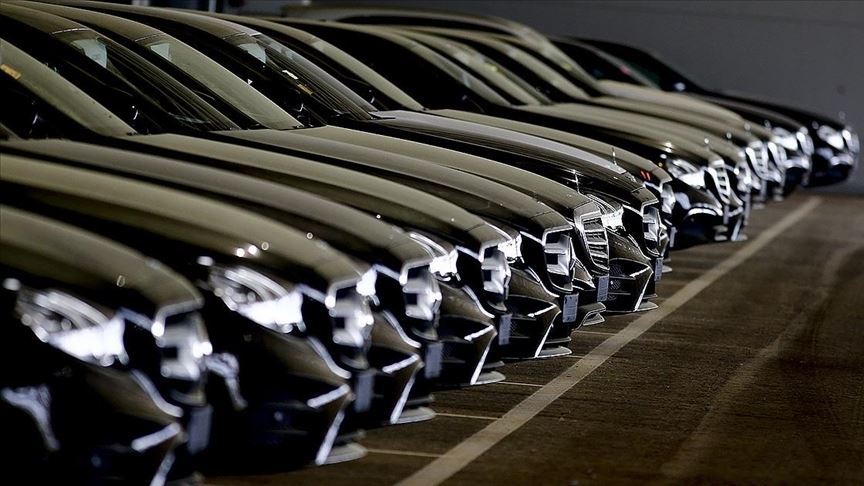 UK car production falls 24% in October as impact of JLR cyberattack persists
