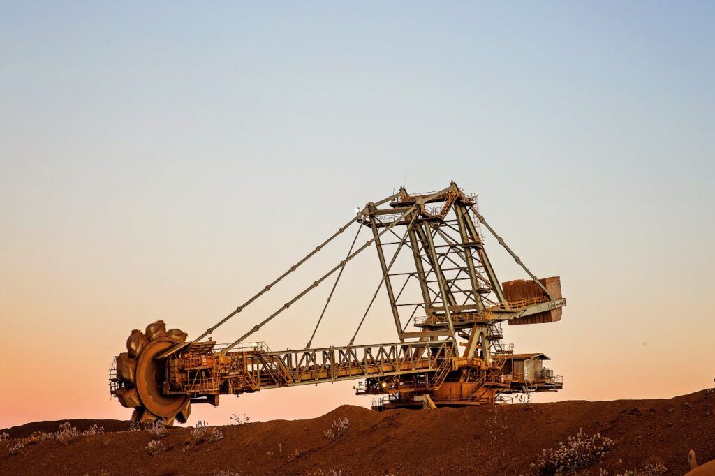 Rio Tinto ve BHP, 200 milyon tonluk demir cevheri potansiyeli için iş birliği ihtimalini inceliyor