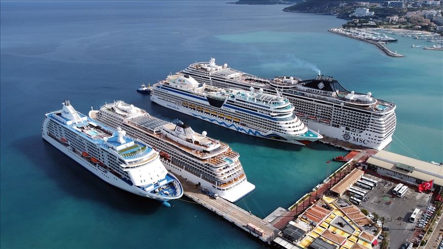 Türk limanlarında gemi trafiği son 7 yılın zirvesine ulaştı