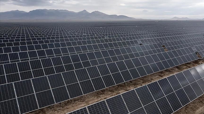 Türkiye'de güneş enerjisi kurulu gücü 2026 başında 25 bin megavata ulaştı