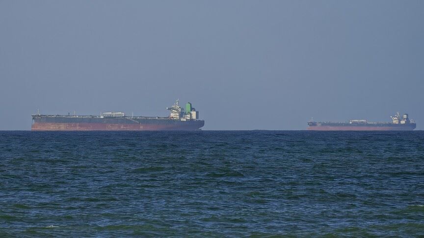 BAE, Hürmüz Boğazı’nda ADNOC tankerinin İHA’larla hedef alındığını açıkladı
