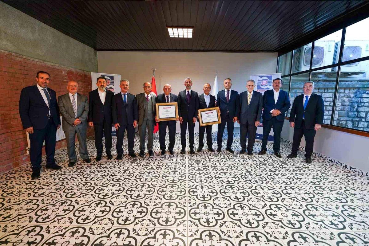 Çağ Çelik Yönetim Kurulu Başkanı Kamil Güleç’e KARDEMİR’den “Onursal Başkan” Unvanı