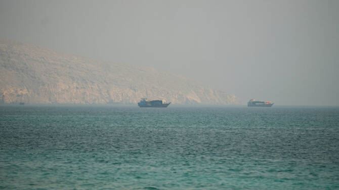 İran Hürmüz Boğazı'nı kapattığını açıkladı