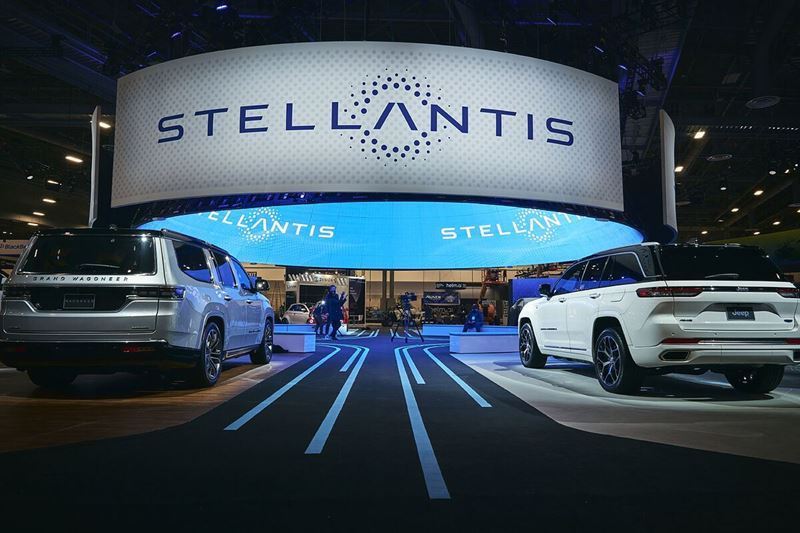Stellantis opens electric vehicle battery centre in Italy