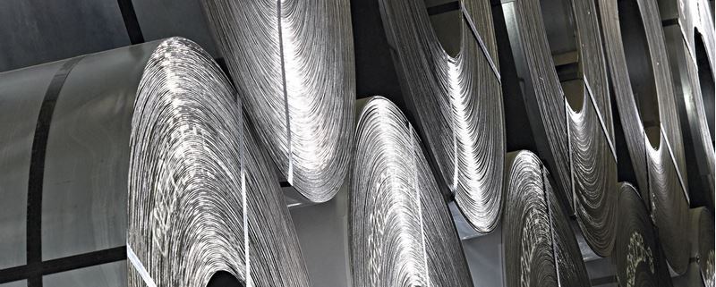 Ezz Steel, inşaat demiri ve yassı çelik fiyatlarını düşürerek ekonomik canlanmaya katkı sağlıyor