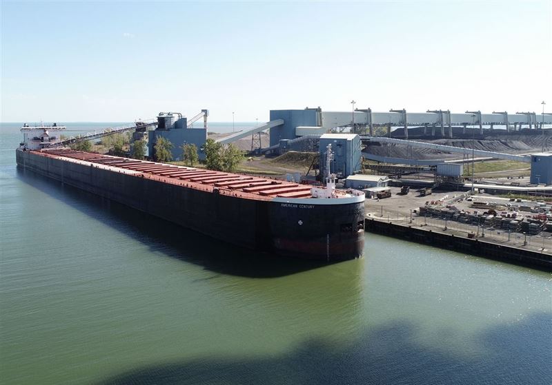 Iron Ore Titans: A Century of Great Lakes Shipping Evolution