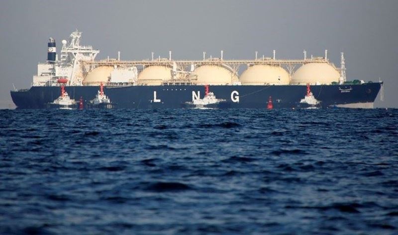 Kızıldeniz'de konteyner geçişleri yarıdan fazla azaldı, LNG ticareti durma noktasına geldi