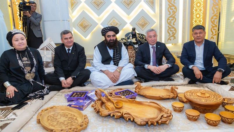 Kazak heyeti Afganistan'daki ticaret ve işbirliği fırsatlarını değerlendirdi