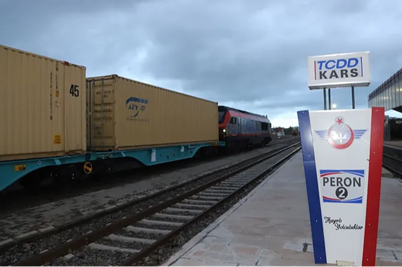 Bakü-Tiflis-Kars Demiryolu Hattında yük taşımacılığı faaliyetleri yeniden başladı
