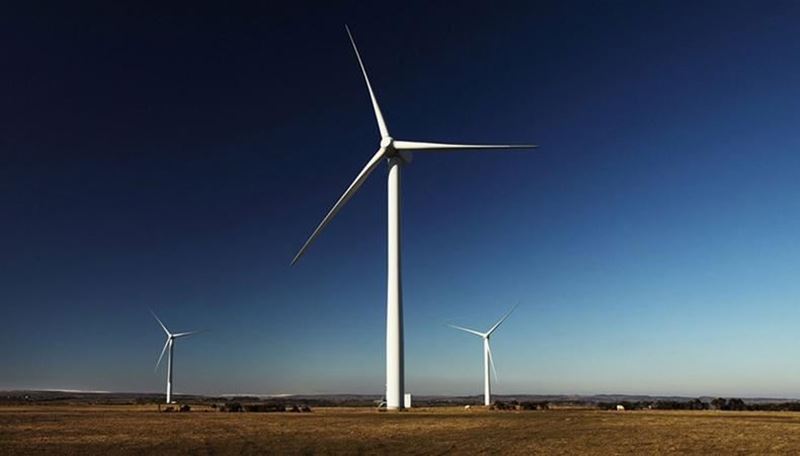 Global energy investments break record at USD 3.3 trillion