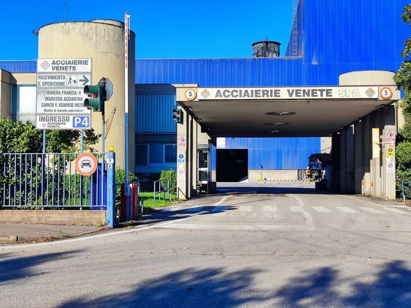 Acciaierie Venete introduced its "LUMEN" brand steel, produced using 100% renewable electricity