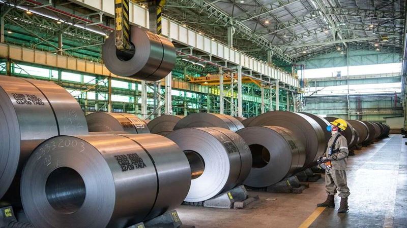 Usiminas reported a profit in the second quarter of 2025, but pressure from cheap imports is increasing