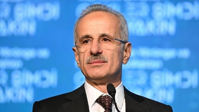 Bakan Uraloğlu, demir yolu tesislerinde 4 güneş enerjisi santralinin devreye alındığını bildirdi