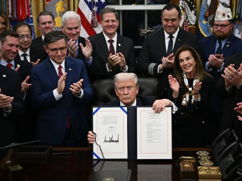 Trump signed the bill that ended the government shutdown