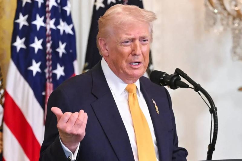 U.S. President Donald Trump imposed a 10% global tariff on all countries