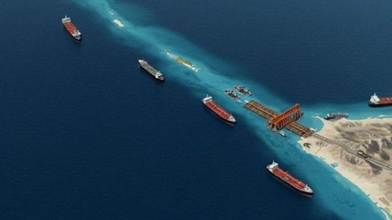 US Navy preparing to escort oil tankers in the Strait of Hormuz