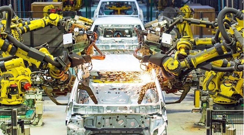 Sanayi üretimi şubatta aylık %2,6, yıllık %2,2 arttı