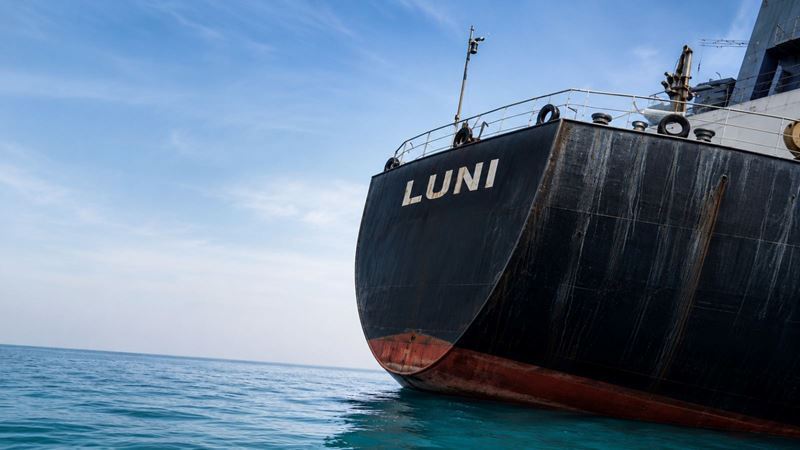 A bulk vessel carrying steel billets has sunk in the Strait of Hormuz.