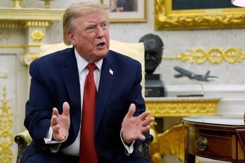 Trump, Kanada'ya yönelik %50'lik tarifeyi üç günlüğüne askıya aldı