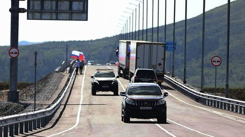 First road bridge between Russia and North Korea opens