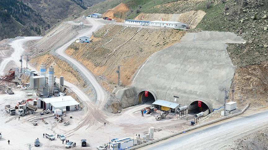 Türkiye'nin en uzun üçüncü tüneli olacak Eğribel Tünelinde sona doğru