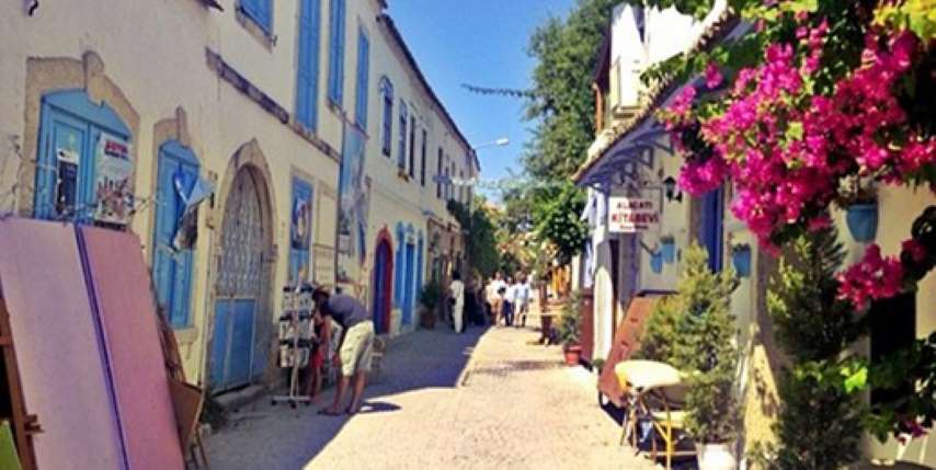 Alaçatı’da Arsa Fiyatları Uçuşa Geçti