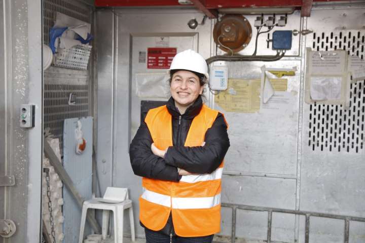 Şantiyede Topuk Sesleri