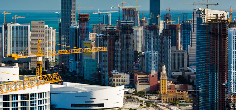 Miami İnşaat Sahaları Hala Açık Fakat Koronavirüs Bazı Projeleri Yavaşlatıyor