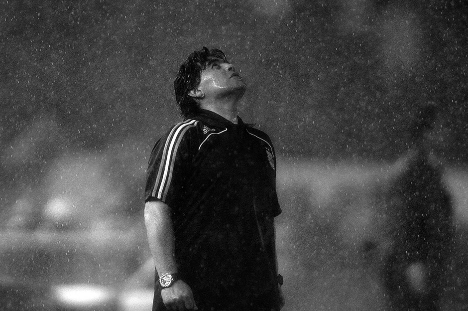 Diego Maradona Kalp Krizi Sonrası Vefat Etti