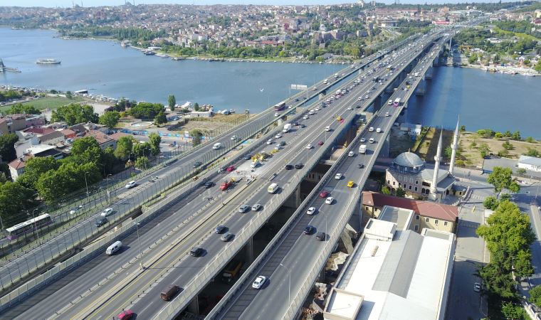 Haliç Köprüsü'nde bakım çalışması nedeniyle trafik yoğunluğu yaşanıyor