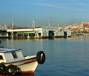 Galata Köprüsü’nün 74 Metresi Kayıp!