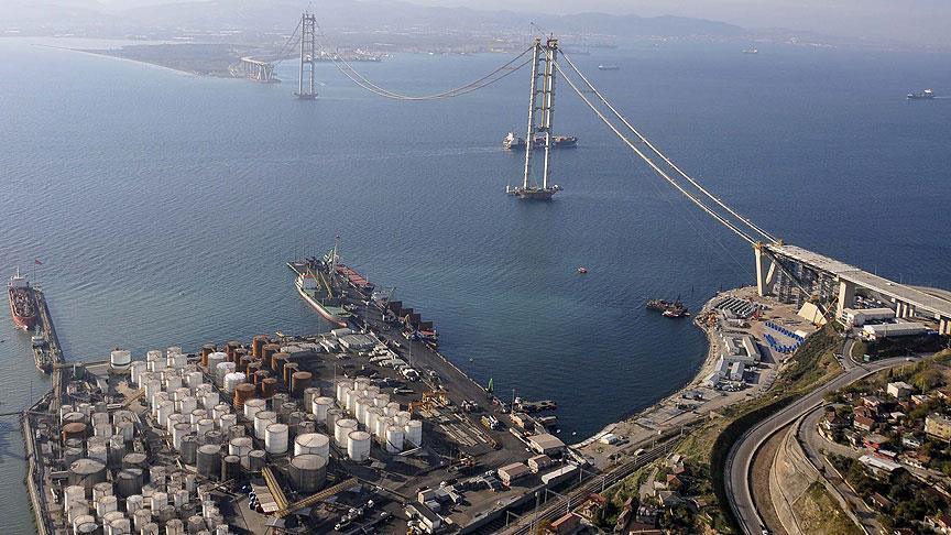 İzmir Trafiğine 'Ay Yıldız' Adasıyla Çözüm